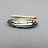 Black onyx and old 9ct gold  jewllery brooch 