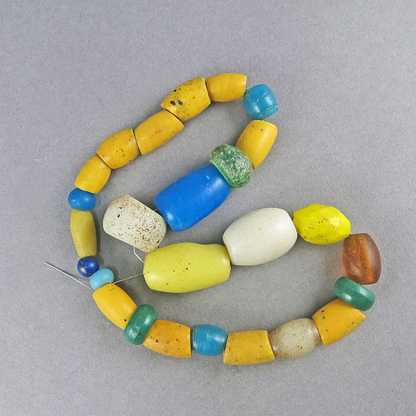 African Trade Beads 26 Old Glass Beads Of Various Colours Beading Supplies