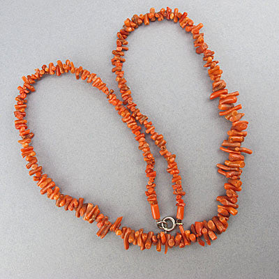 Vintage coral beads necklace