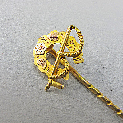 Antique 9ct gold jewellery pin lucky horse shoe