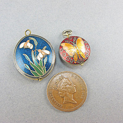 2 vintage jewellery enamel pendants