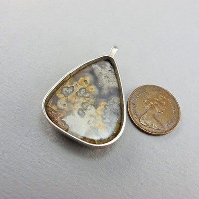 Vintage semi precious stone beaads agate and silver pendant